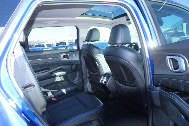 Used 2021 Kia Sorento SX AWD/4WD image 13