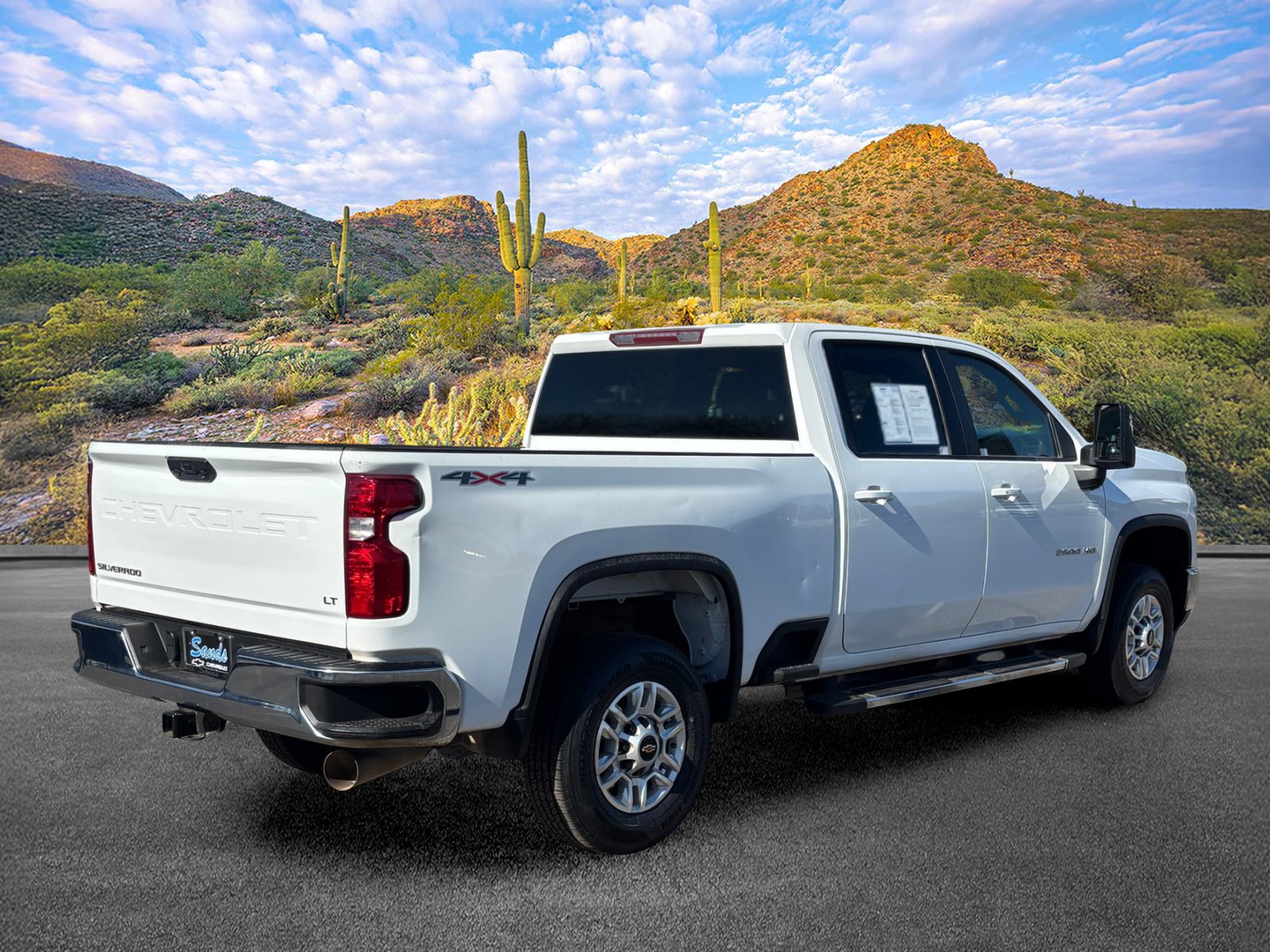 Used 2025 Chevrolet Silverado 2500 LT w/ Convenience Package AWD/4WD image 4