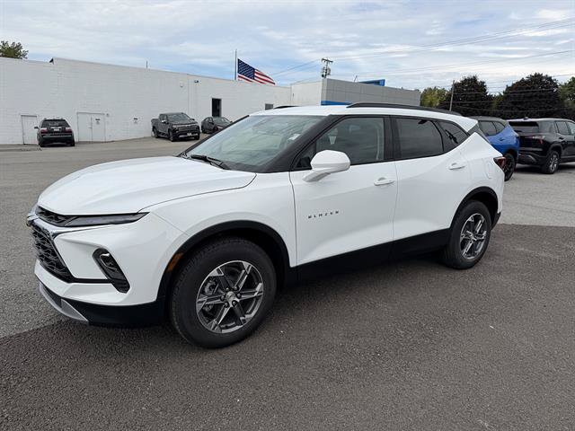 New 2026 Chevrolet Blazer LT w/ Convenience Package AWD/4WD image 1