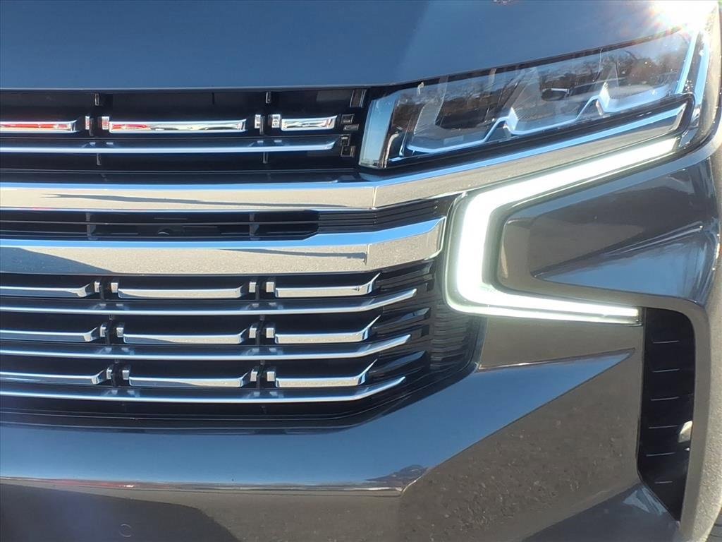 Used 2021 Chevrolet Suburban Premier image 7