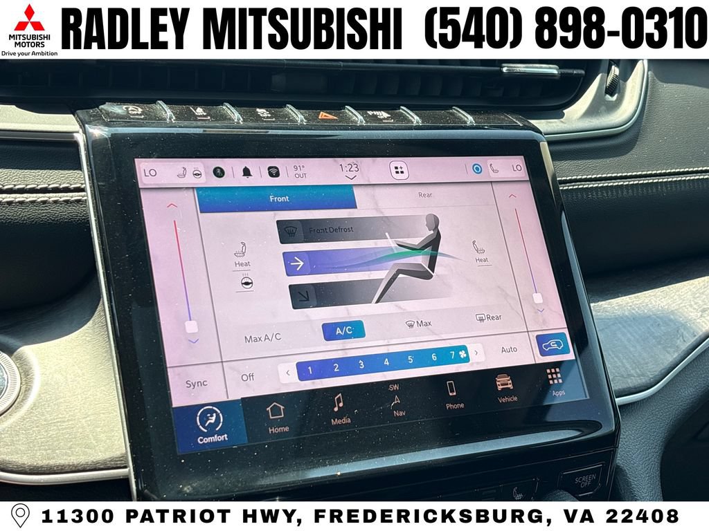 Used 2023 Jeep Grand Cherokee L Limited w/ Black Appearance Package AWD/4WD image 12