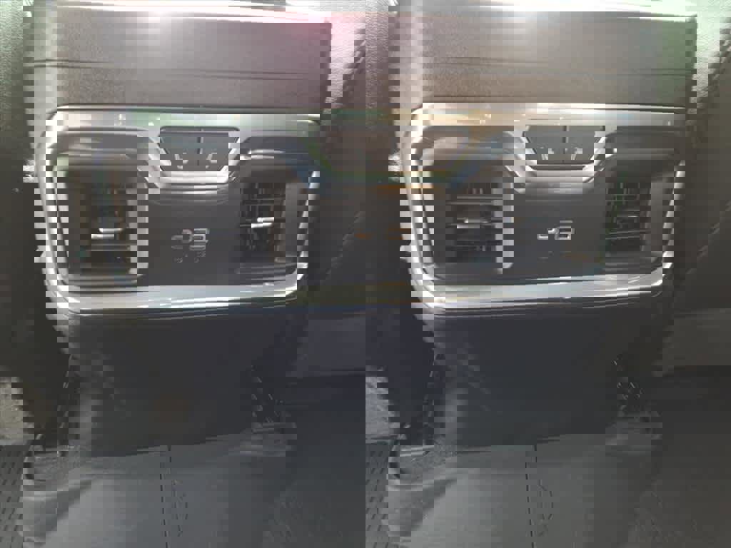 Used 2023 Chevrolet Silverado 1500 LTZ w/ LTZ Premium Package image 9