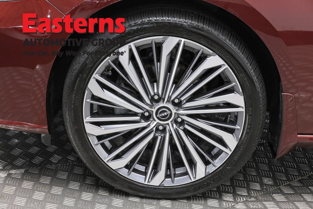 Used 2024 Nissan Altima 2.5 SL AWD/4WD image 32