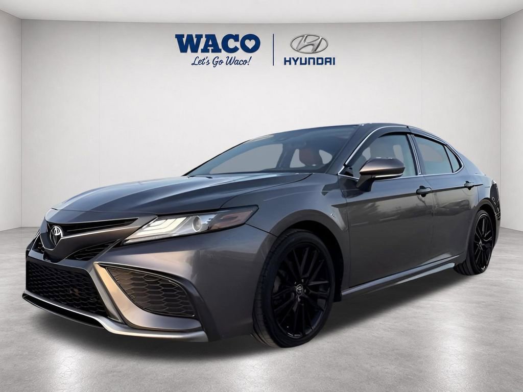 Used 2021 Toyota Camry XSE FWD image 3
