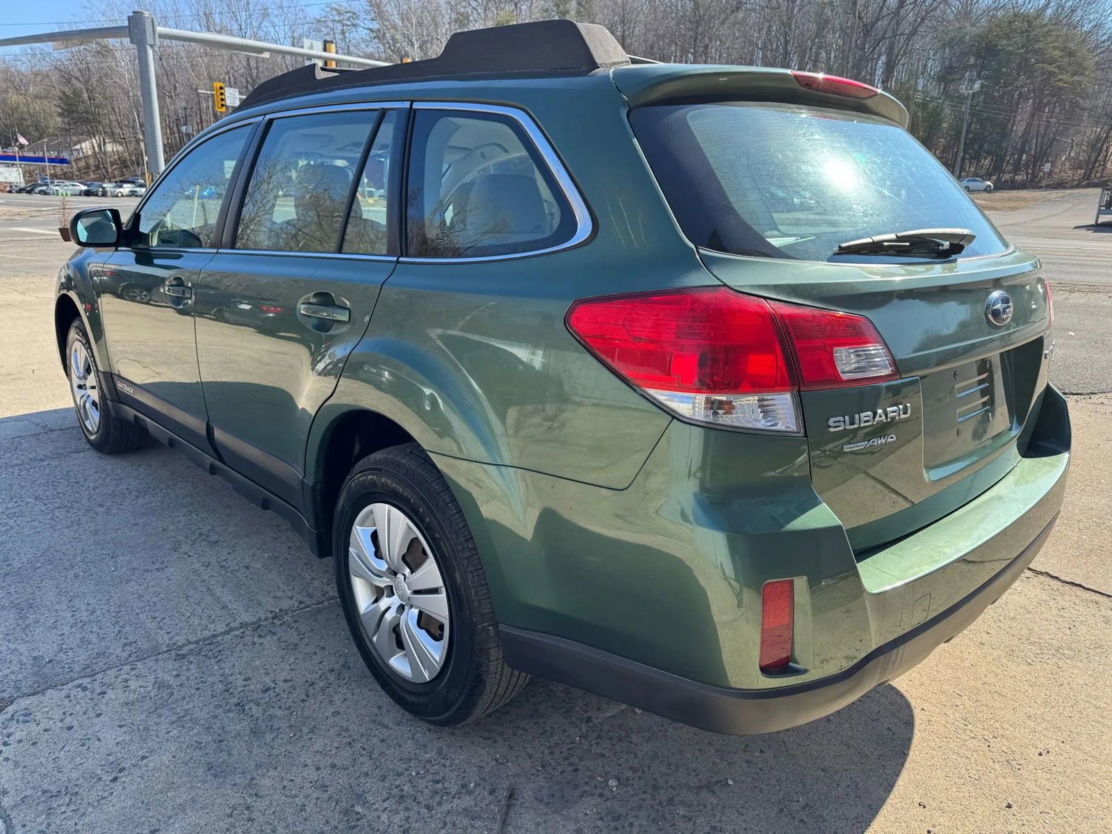 Used 2013 Subaru Outback 2.5i AWD/4WD image 8