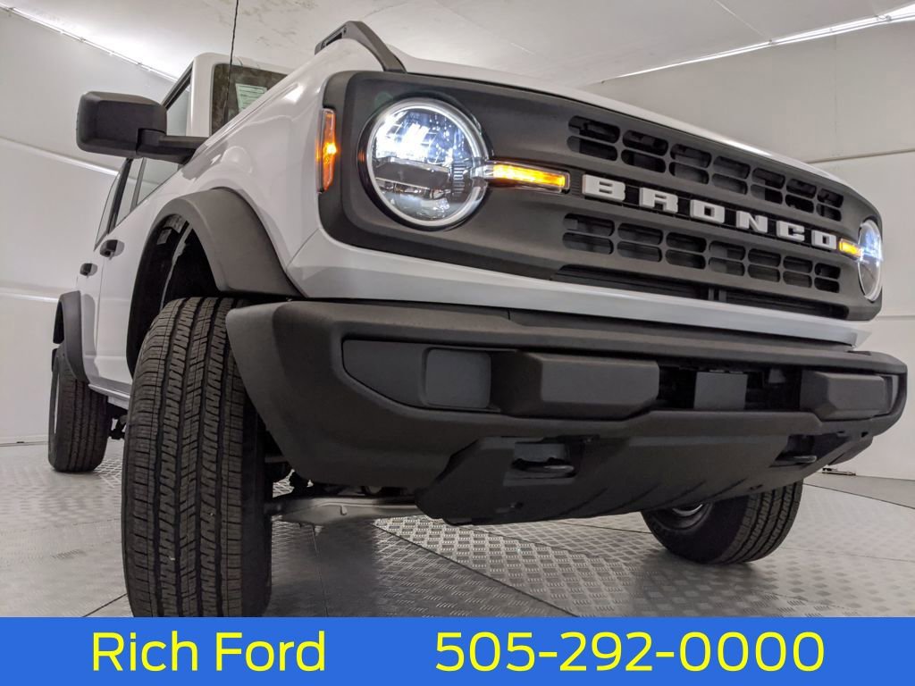 New 2025 Ford Bronco 4-Door image 28