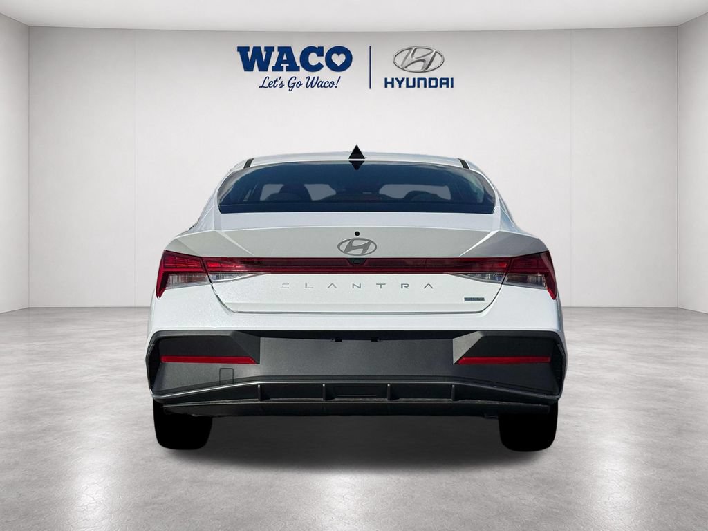 Used 2026 Hyundai Elantra Hybrid FWD image 8