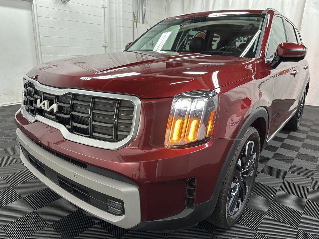 Used 2023 Kia Telluride SX Prestige image 2