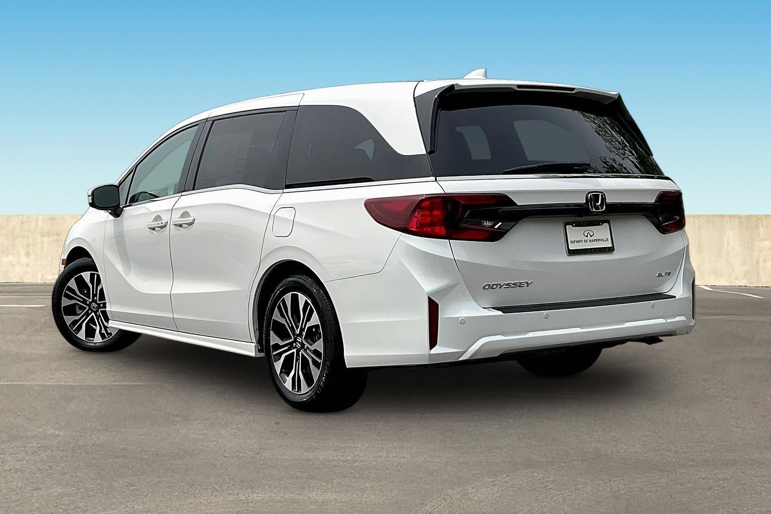Used 2026 Honda Odyssey Elite image 4