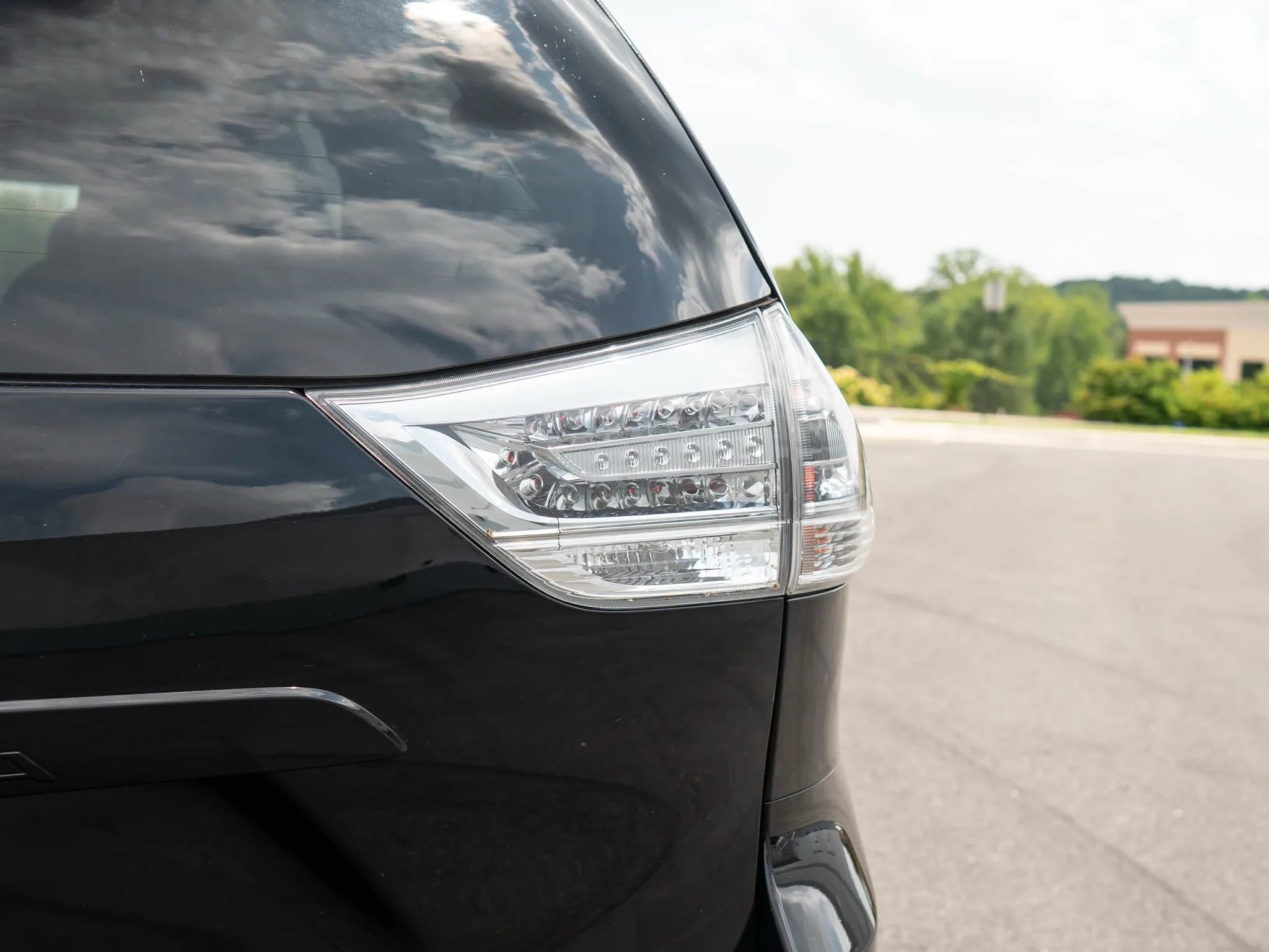 Used 2018 Toyota Sienna SE image 12