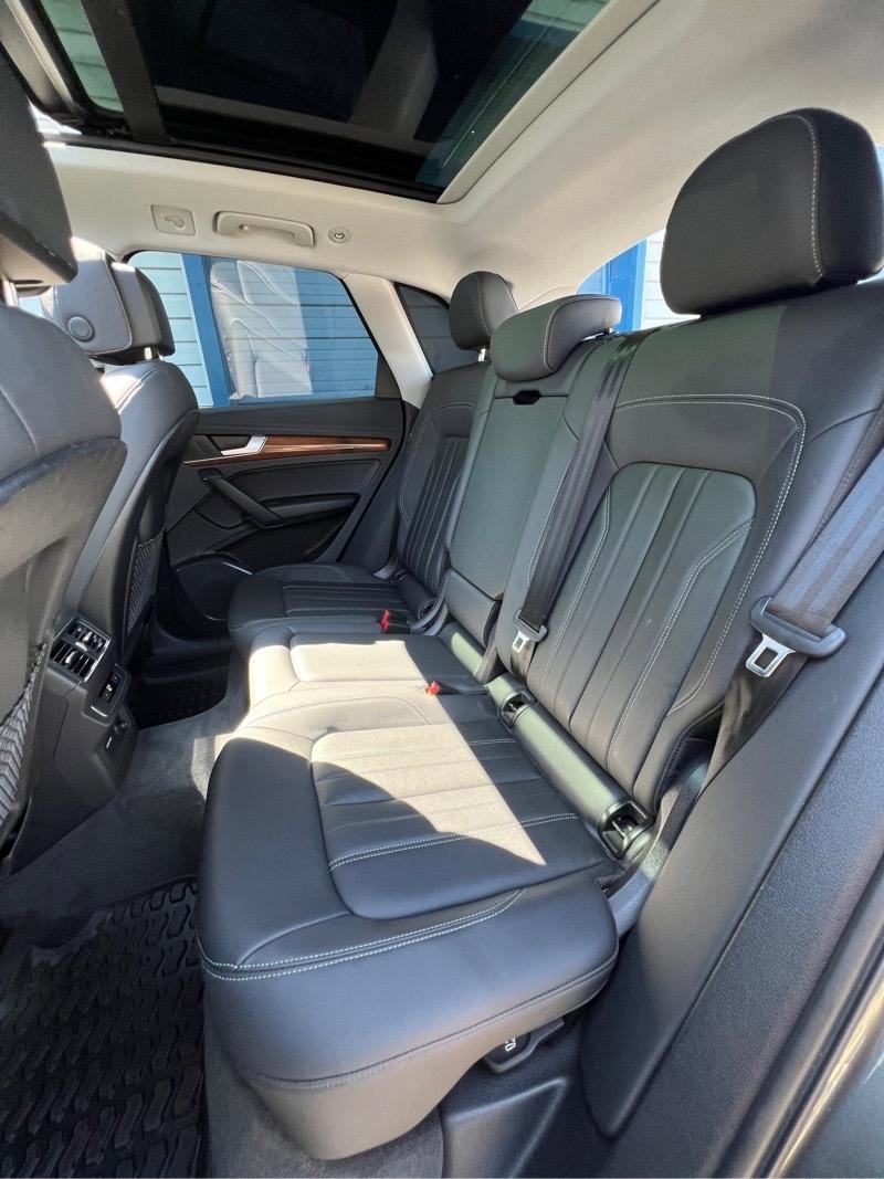 Used 2022 Audi Q5 2.0T Premium w/ Convenience Package AWD/4WD image 8
