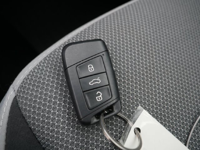 Certified 2022 Volkswagen Taos S AWD/4WD image 38