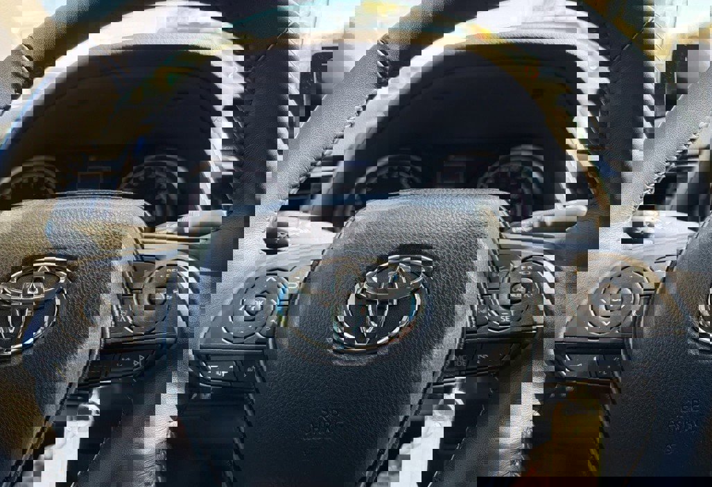 Used 2024 Toyota Camry SE image 11