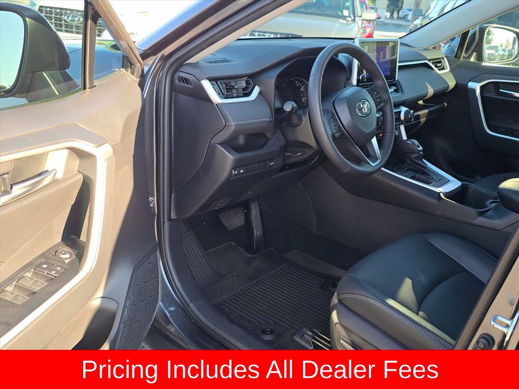 Used 2023 Toyota RAV4 XLE Premium FWD image 9