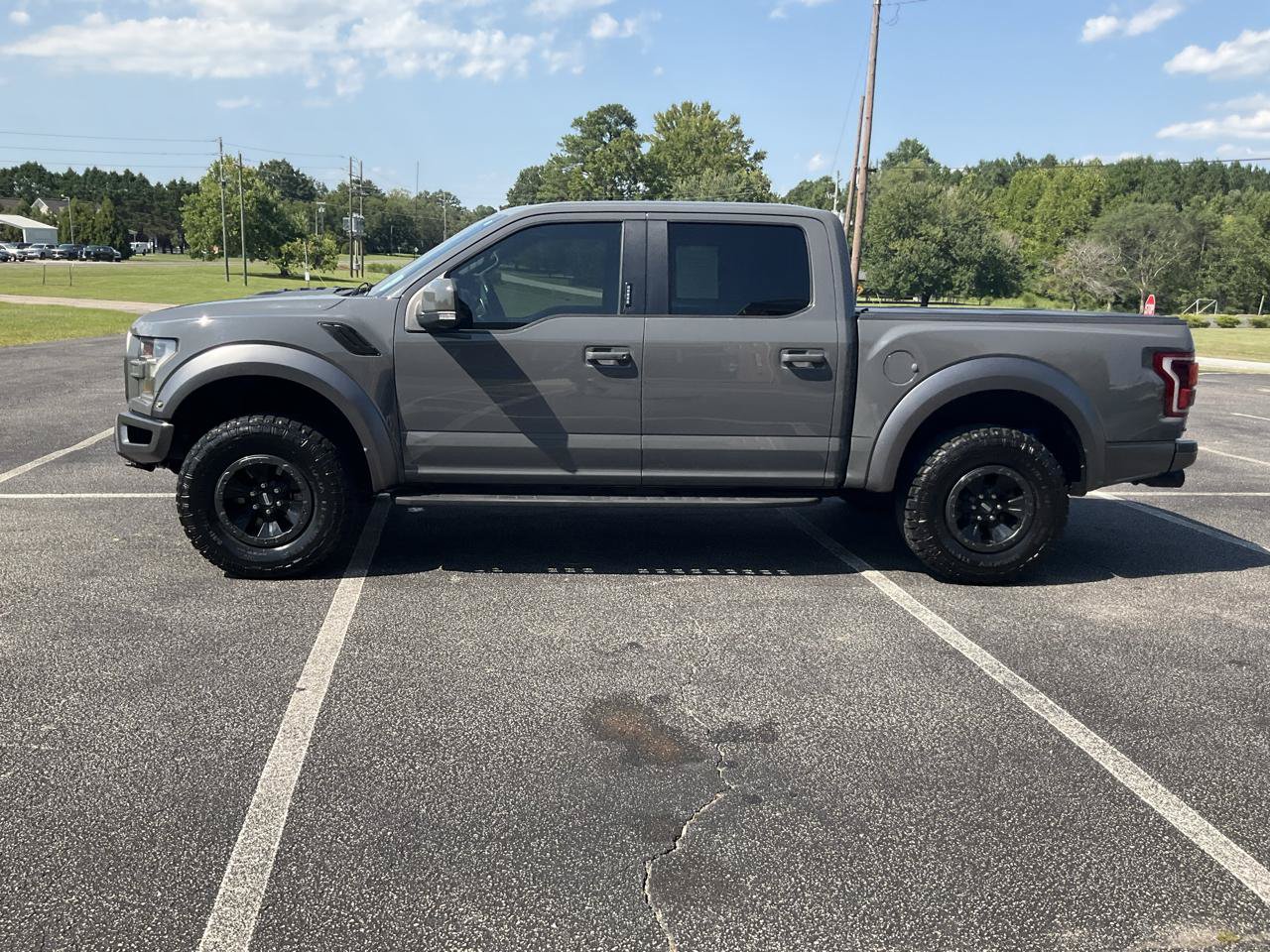 Used 2018 Ford F150 Raptor w/ Equipment Group 802A Luxury AWD/4WD image 13
