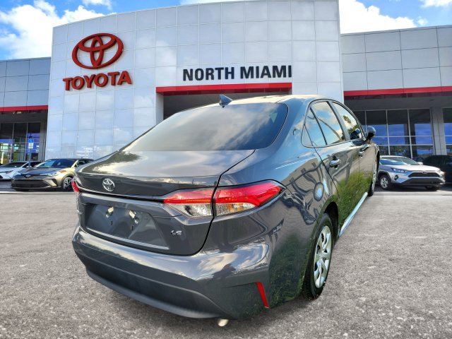 Used 2023 Toyota Corolla LE FWD image 4