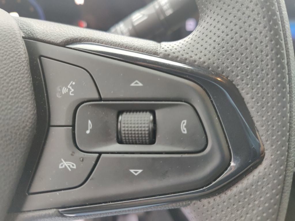 New 2025 Chevrolet Trax LT image 25