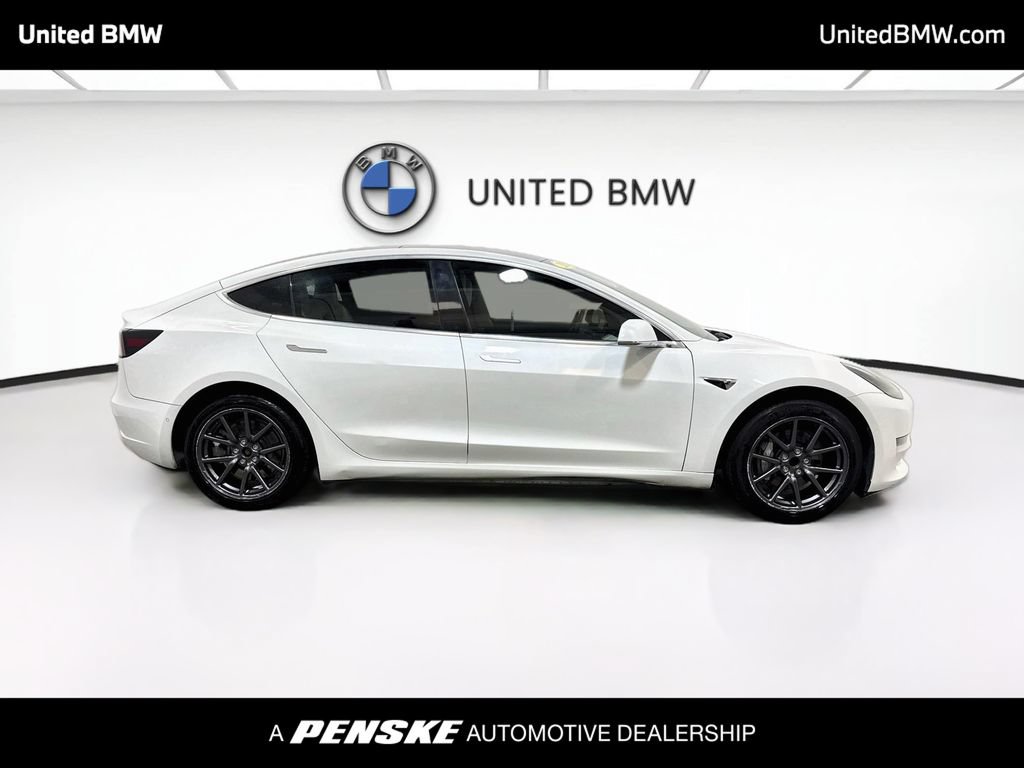 Used 2020 Tesla Model 3 Standard Range RWD image 4