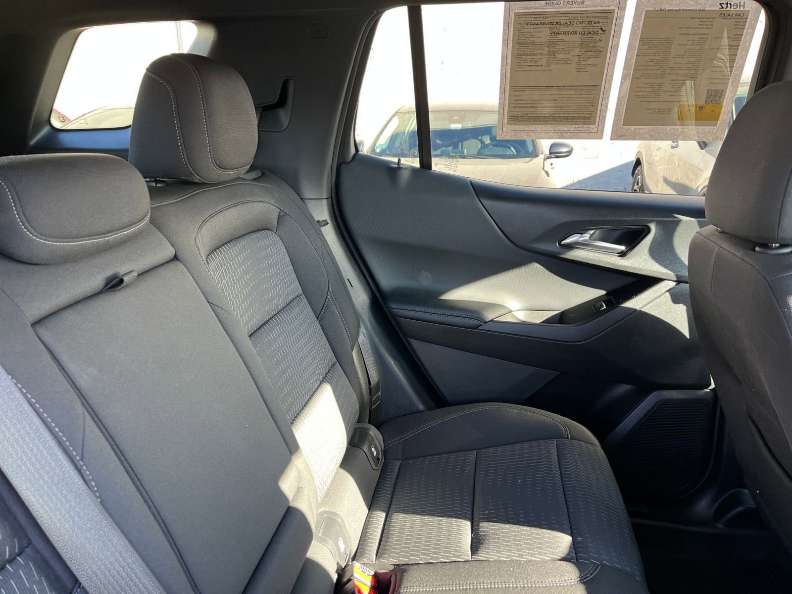 Used 2025 Chevrolet Equinox LT image 36