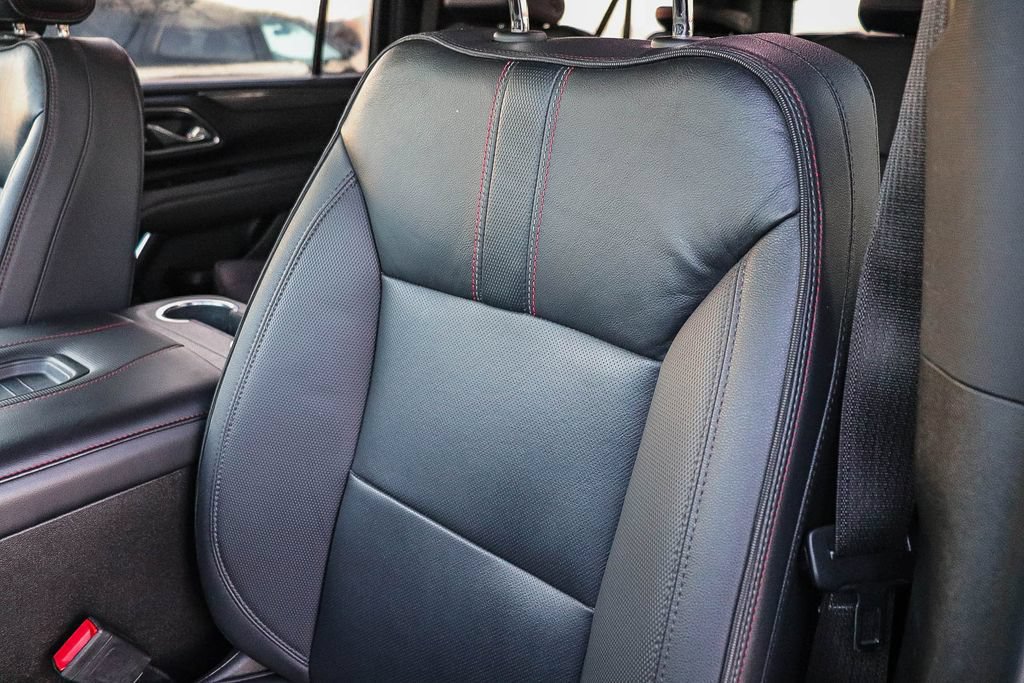 Used 2023 Chevrolet Suburban RST w/ Luxury Package RWD image 27