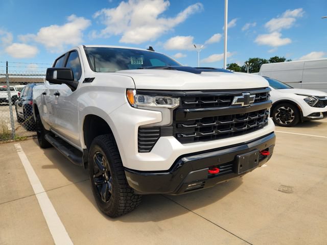 Used 2024 Chevrolet Silverado 1500 LT Trail Boss w/ Convenience Package II AWD/4WD image 1