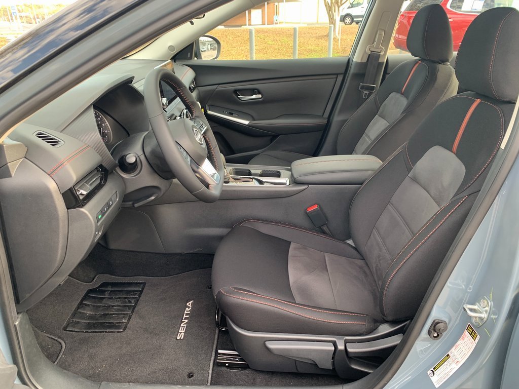 New 2025 Nissan Sentra SR image 15