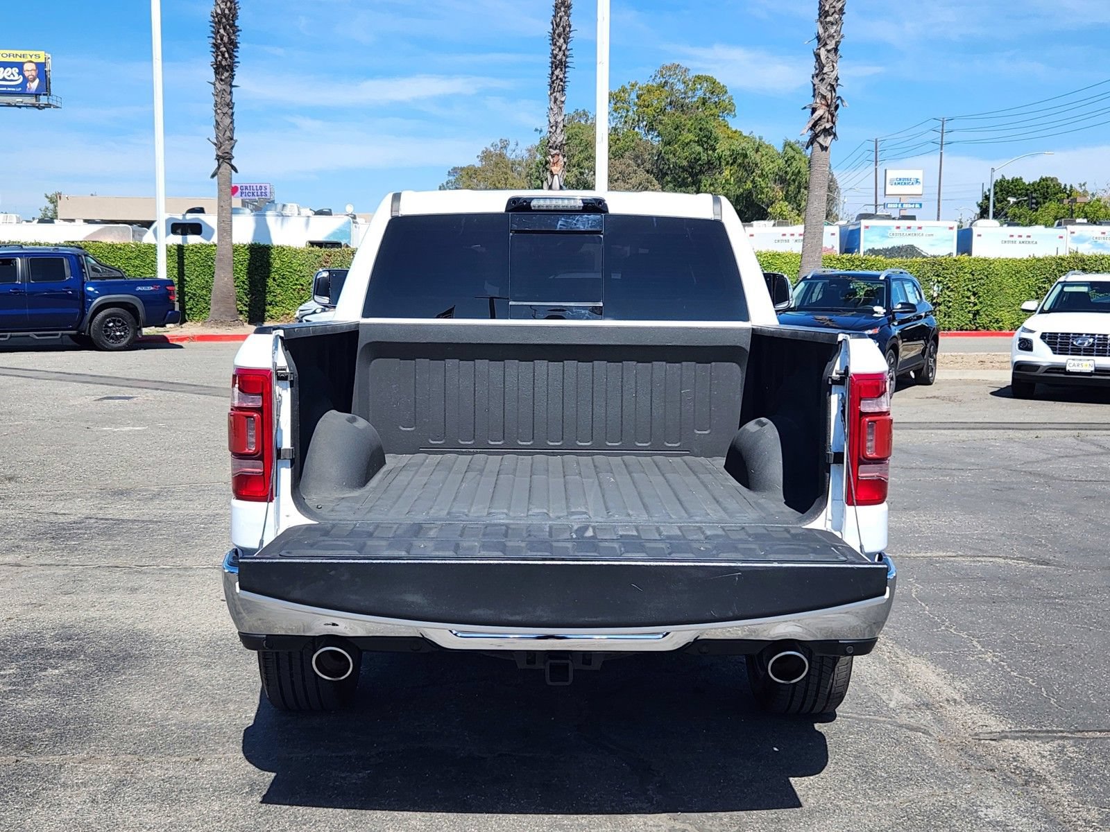 Used 2023 RAM 1500 Limited AWD/4WD image 13