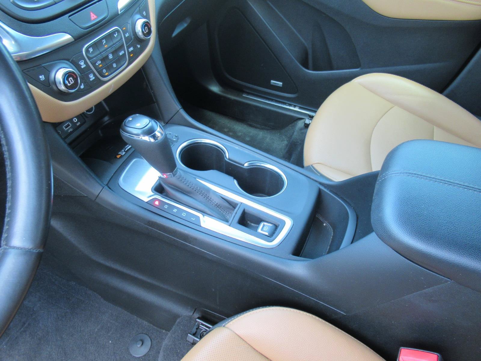 Certified 2020 Chevrolet Equinox Premier FWD image 16