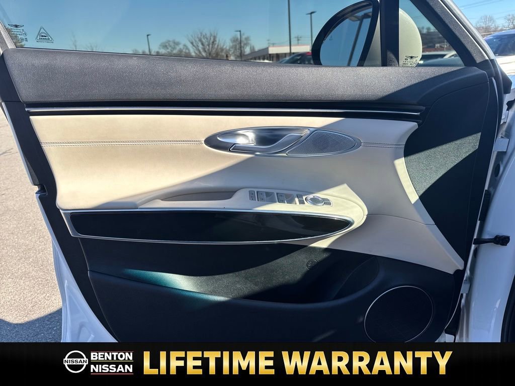 Used 2022 Genesis GV70 2.5T image 11