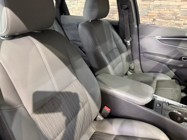 Used 2015 Chevrolet Impala LT w/ Convenience Package FWD image 28