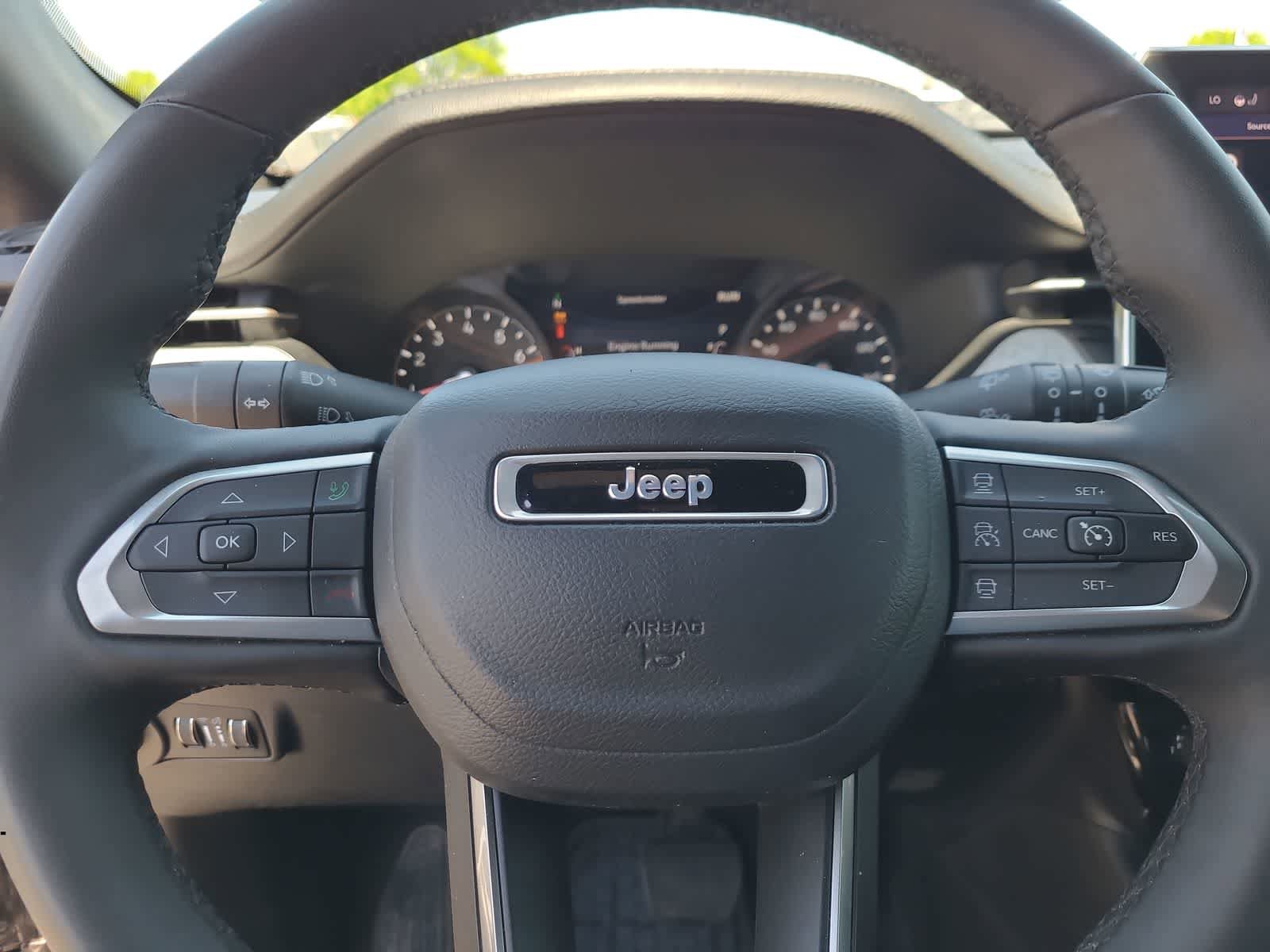 Used 2023 Jeep Compass Latitude w/ Sun and Sound Group AWD/4WD image 23