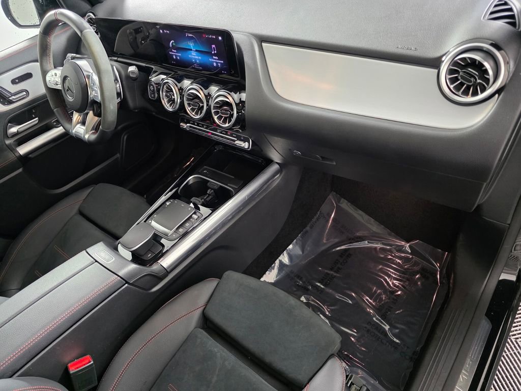 Used 2023 Mercedes-Benz GLA 35 AMG 4MATIC image 32