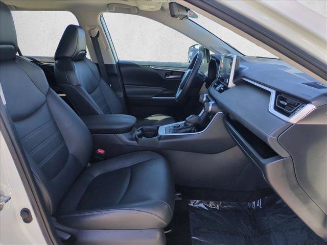Certified 2021 Toyota RAV4 XLE Premium AWD/4WD image 21