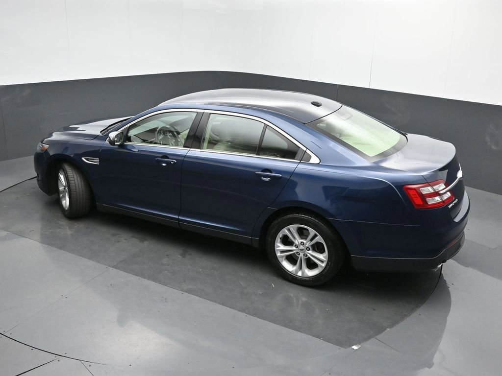 Used 2017 Ford Taurus SE image 37
