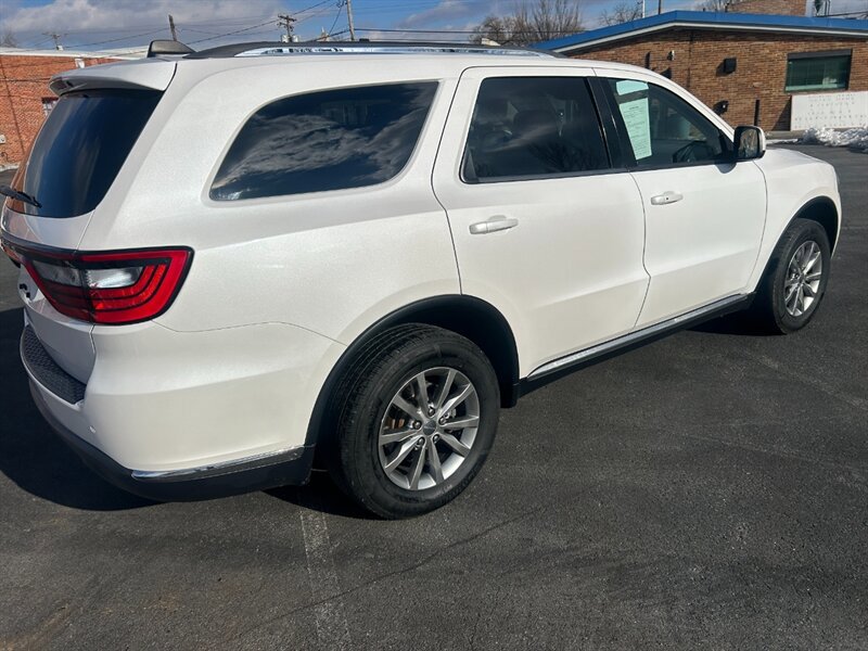 Used 2017 Dodge Durango SXT w/ Quick Order Package 23B image 3