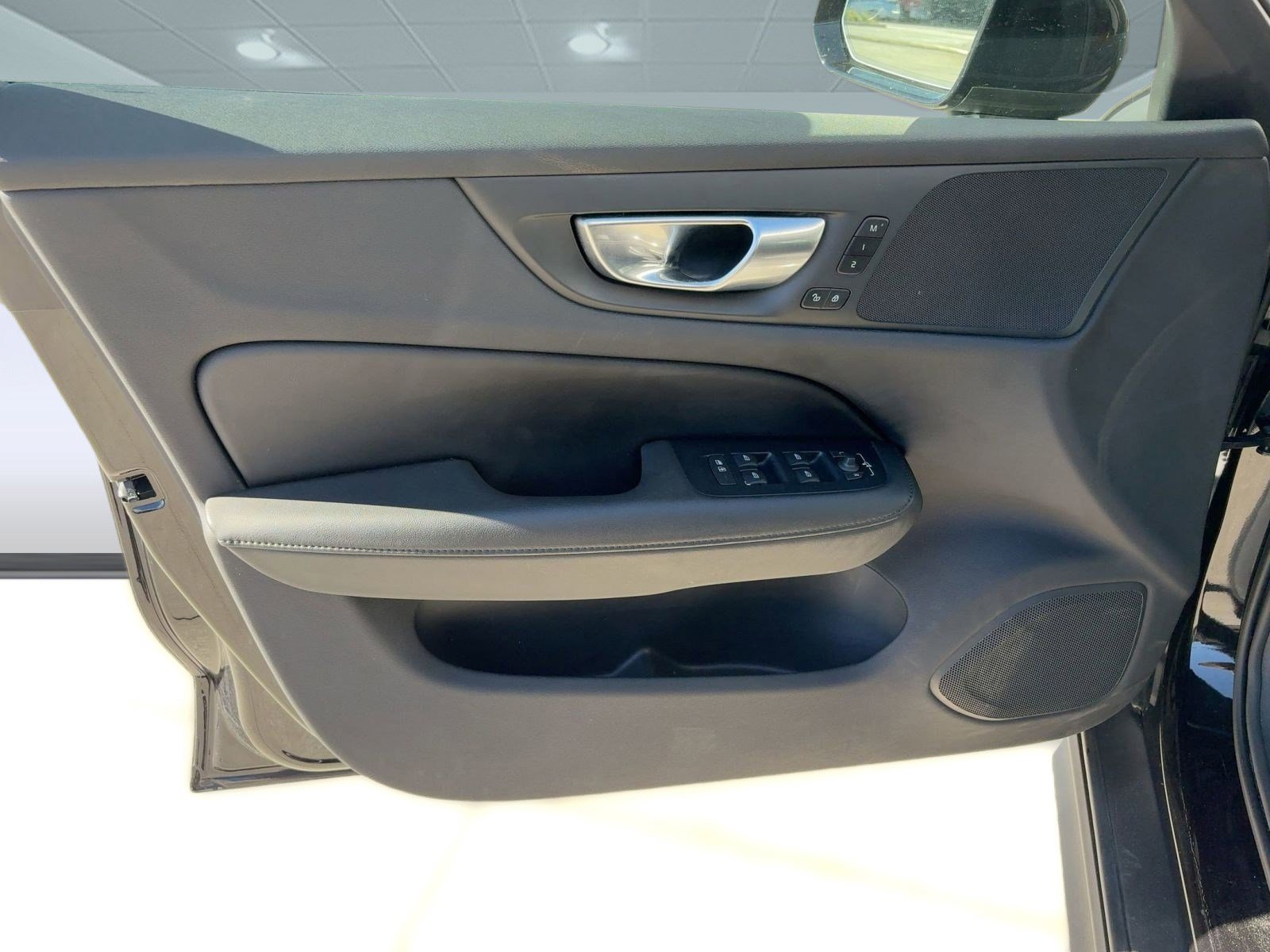 Certified 2025 Volvo V60 B5 Cross Country Plus image 21