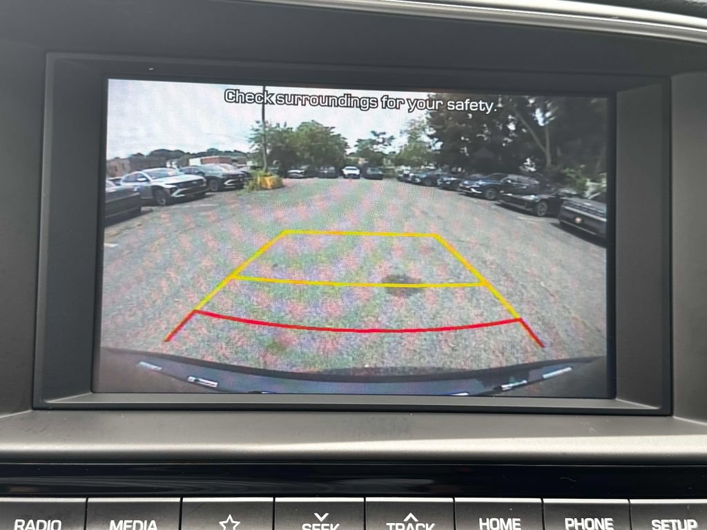 Used 2020 Hyundai Elantra Limited w/ Cargo Package (C1) FWD image 27