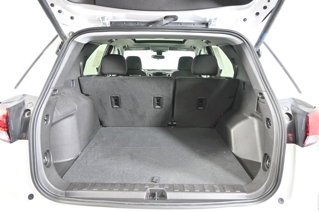 Used 2024 Chevrolet Equinox LT AWD/4WD image 16