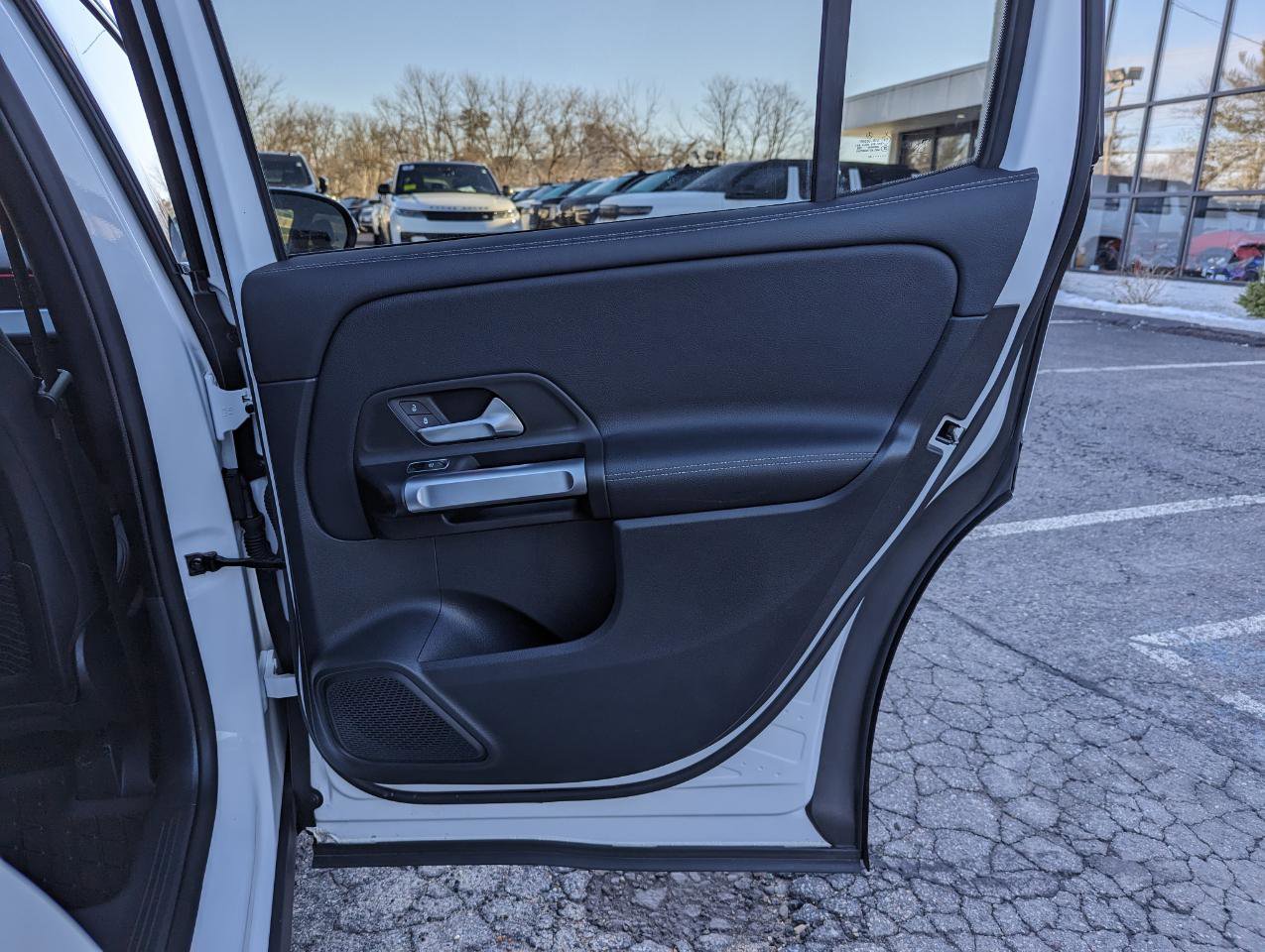 Used 2023 Mercedes-Benz GLB 250 GLB 250 4MATIC SUV image 36