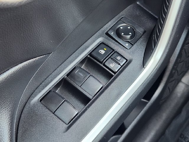 Used 2024 Toyota RAV4 LE FWD image 23