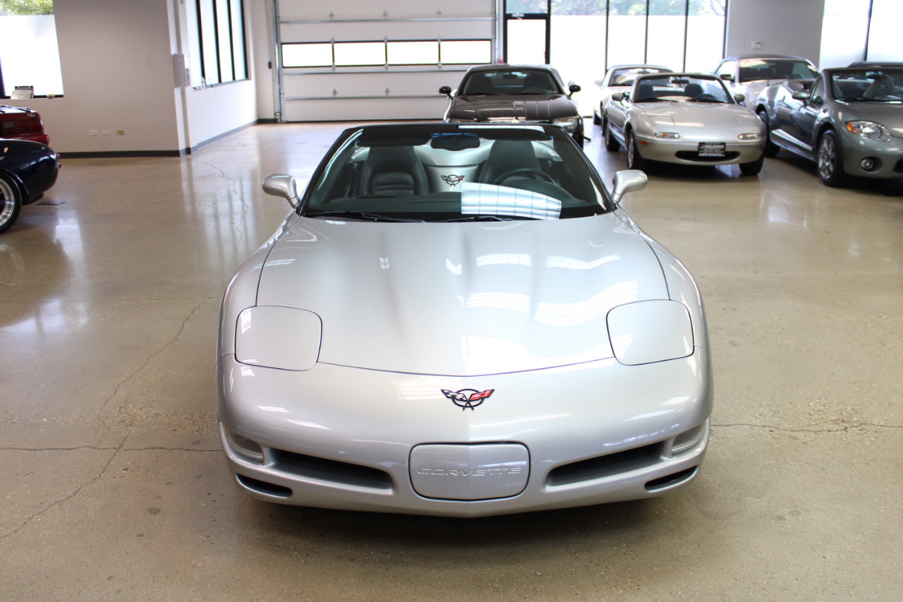 Used 2004 Chevrolet Corvette Convertible w/ Preferred Equipment Group image 30