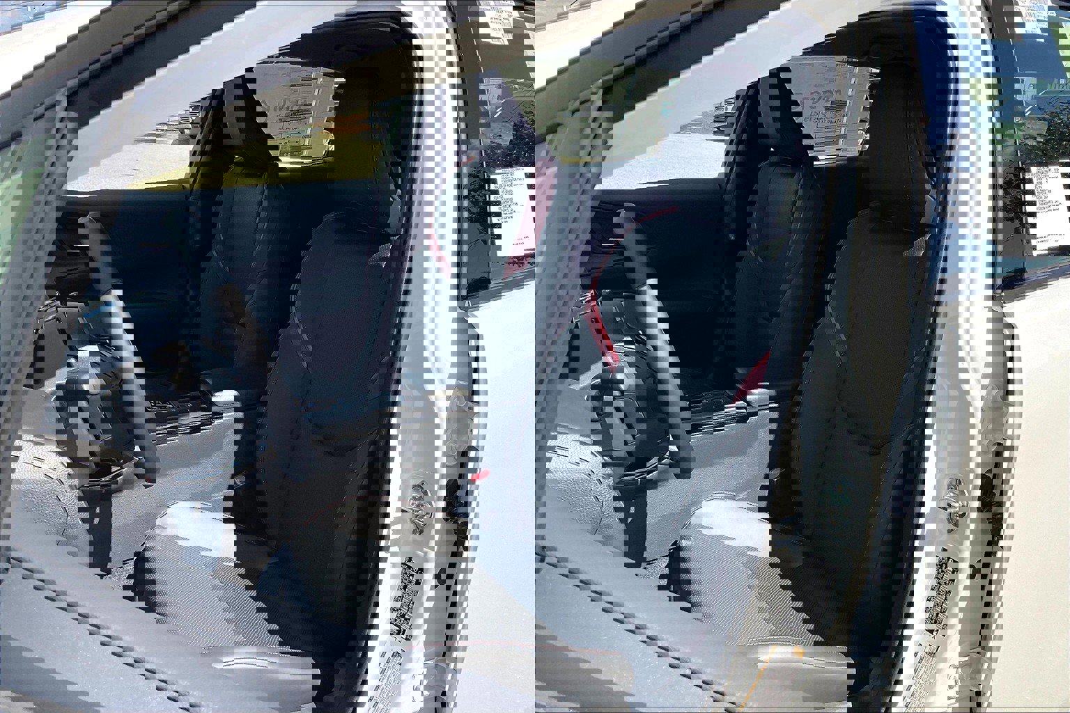 New 2026 Toyota Prius Plug-In Hybrid image 11