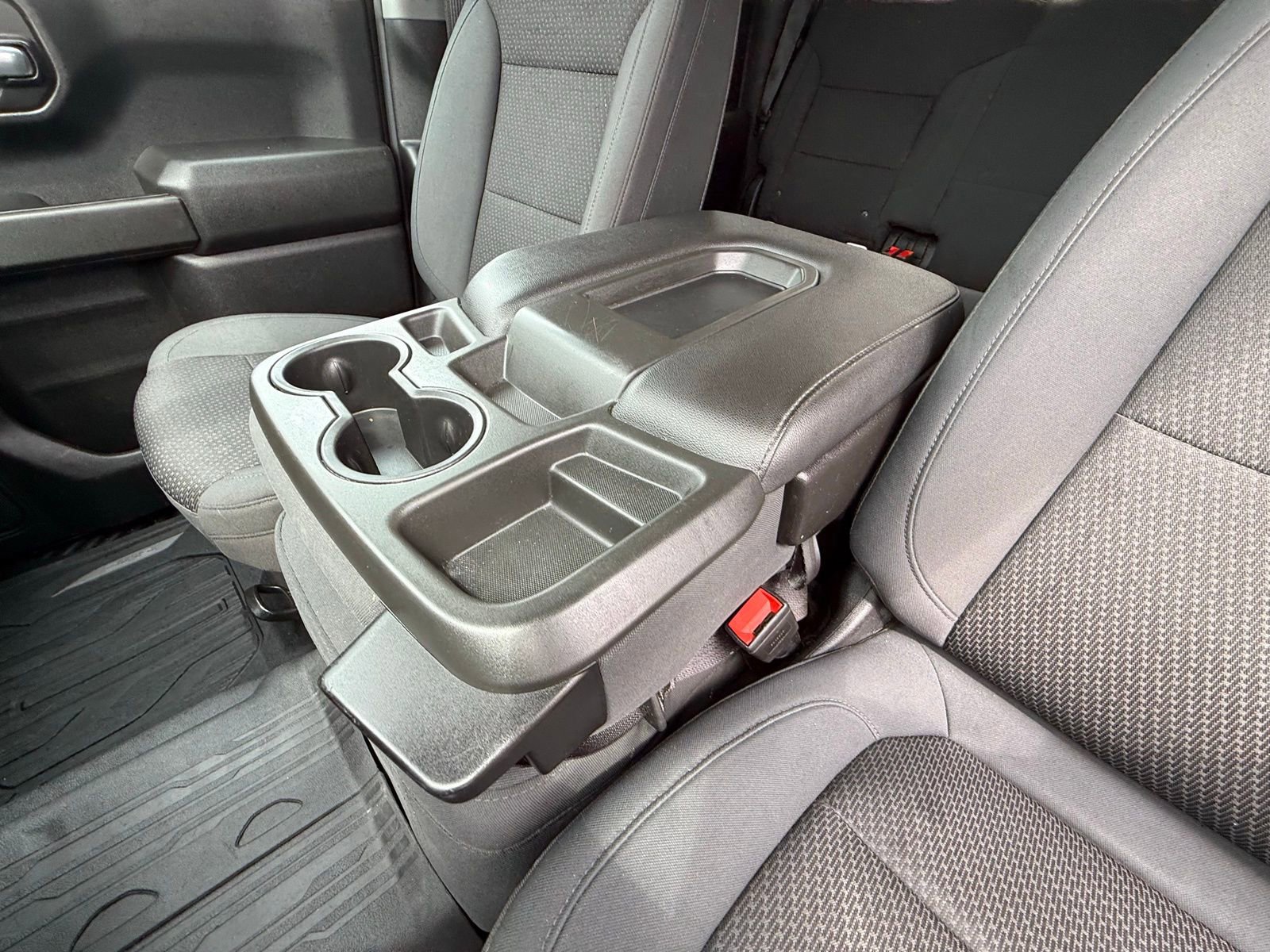 Used 2020 GMC Sierra 1500 4x4 Crew Cab w/ Sierra Value Package image 18