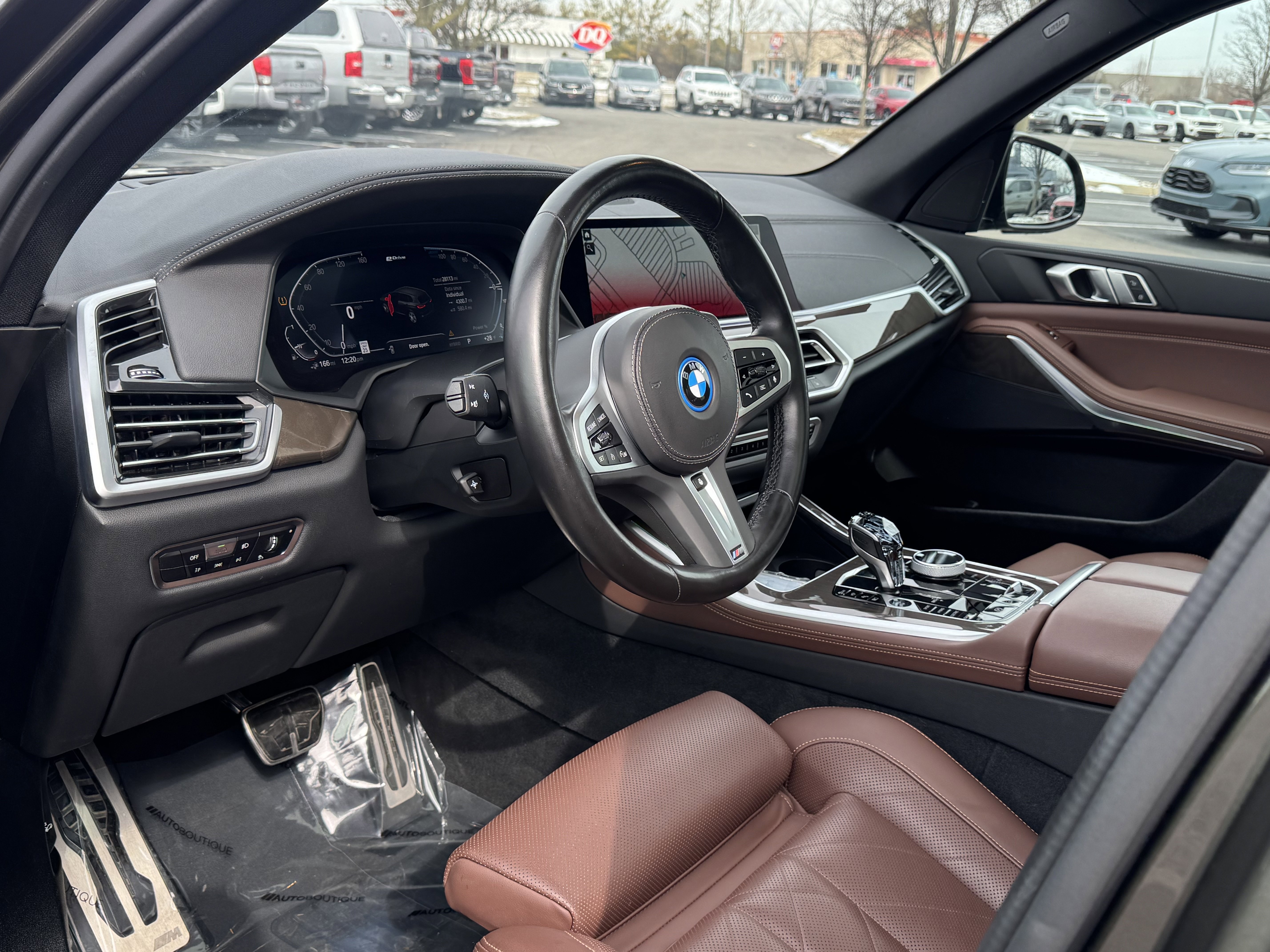 Used 2023 BMW X5 xDrive45e w/ Executive Package image 12