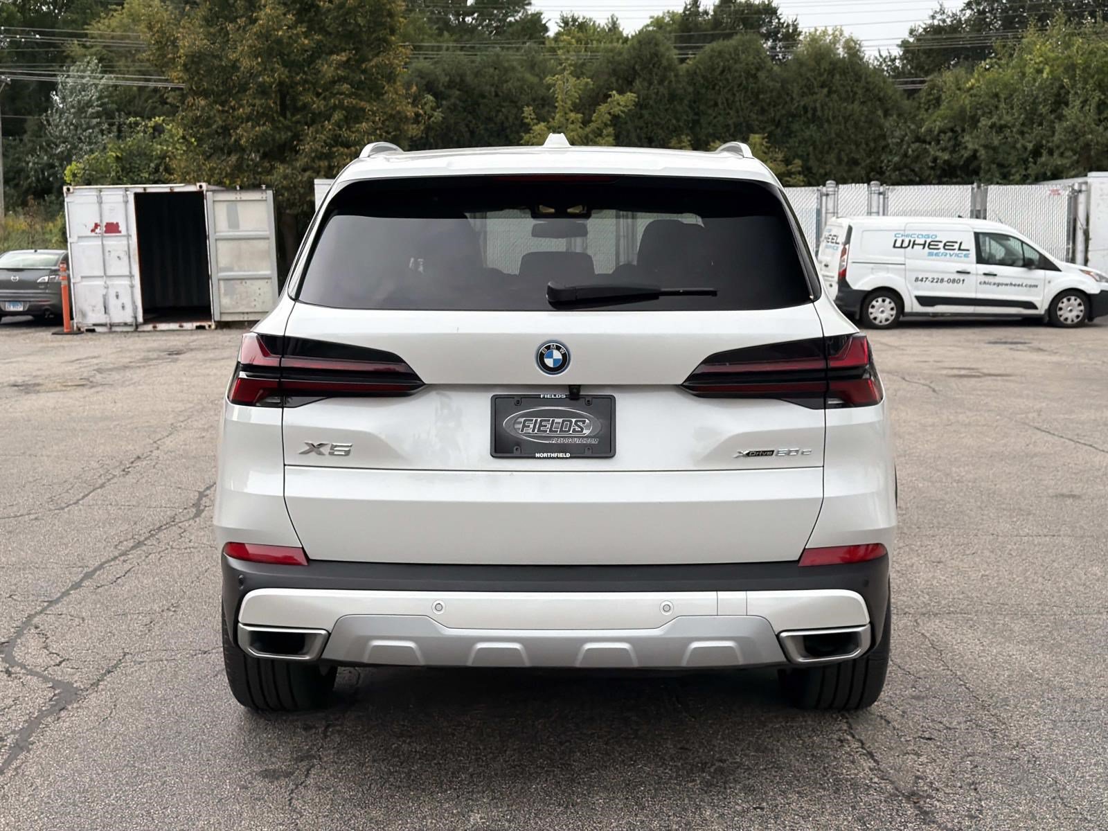 Certified 2024 BMW X5 xDrive50e w/ Premium Package AWD/4WD image 11