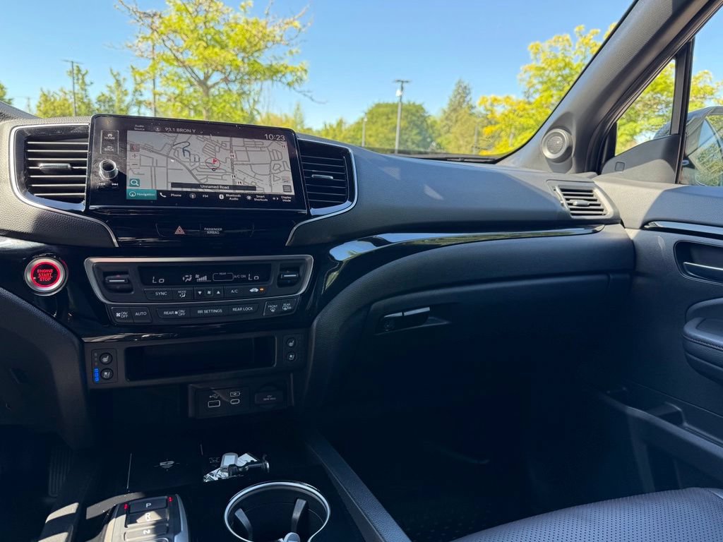 Used 2025 Honda Ridgeline Black Edition image 25