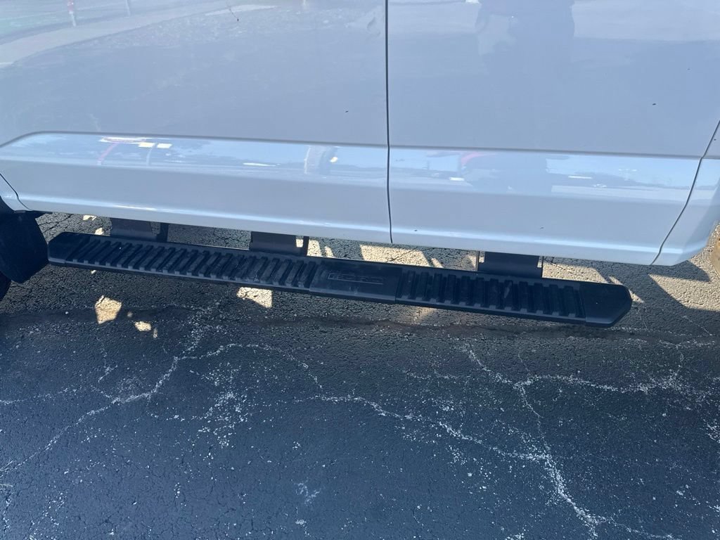Used 2024 Ford F550 4x4 SuperCab Super Duty image 30