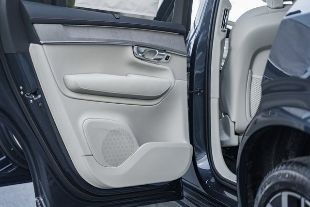 New 2026 Volvo XC90 B6 Ultra w/ Protection Package Premier image 35