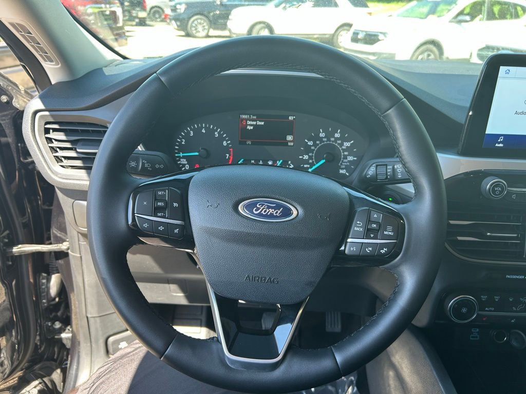 Used 2022 Ford Escape SE w/ SE Sport Appearance Package AWD/4WD image 21