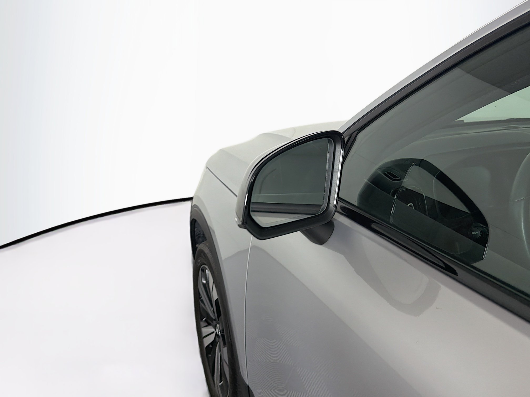 Used 2023 Volvo XC40 Recharge Plus AWD/4WD image 16